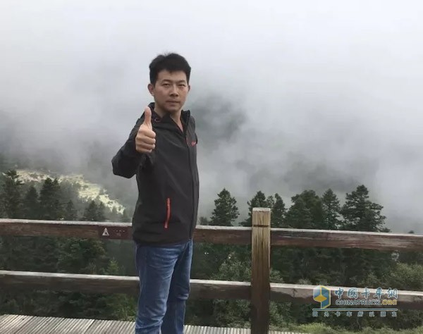 中國雷鋒卡車司機閆朝君