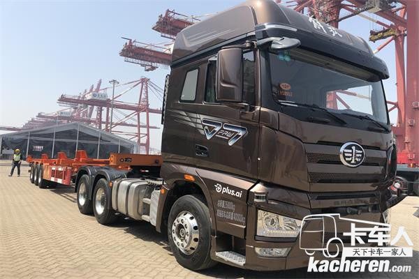 搭載了L4智能駕駛系統的解放J7