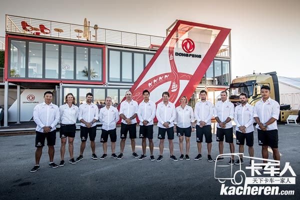 東風隊全體隊員