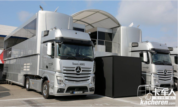看看歐洲賽車隊(duì)的拖掛卡車，都是高端貨