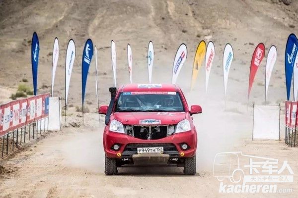 福田康明斯F2.8“小鋼炮”