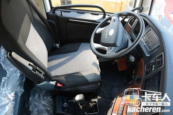 漢馬H9國六牽引車內飾