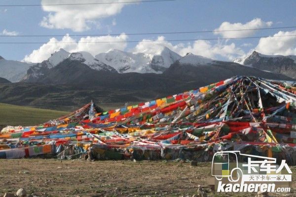 將汕徳卡帶上世界屋脊