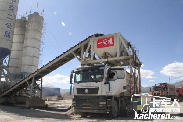 汕德卡高端自卸在西藏