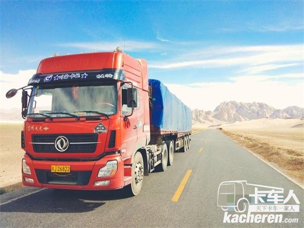 運輸中的東風天龍