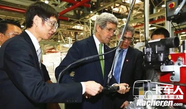 美國國務卿克里來華參觀福田康明斯工廠