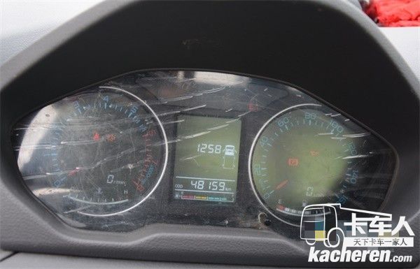 小楊的這輛車目前已經(jīng)跑了48159公里，整車出勤率非常高