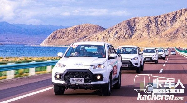 行駛整齊的江鈴國六域虎7