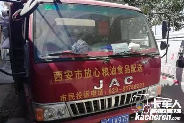 搭載云內德威發動機的江淮E6