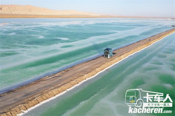 沃爾沃卡車FH460穿越河流