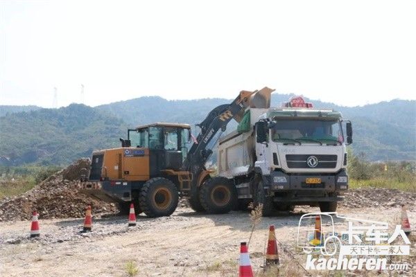 東風天龍工程車