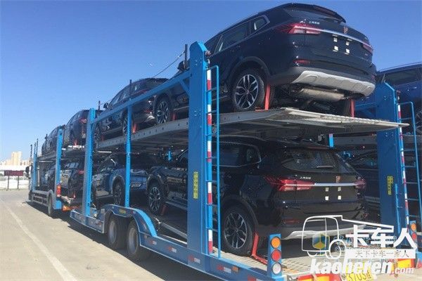 紅巖中置軸轎運車符合轎運車上下兩排裝載限高以及安全高效運輸的需求