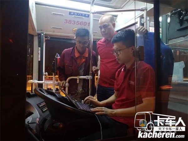 玉柴人以實際行動致敬新中國成立70周年