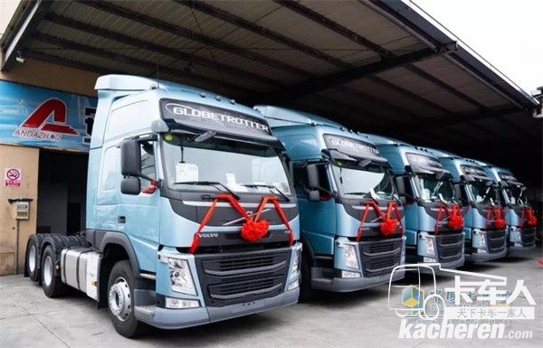 現場交付的全新沃爾沃卡車