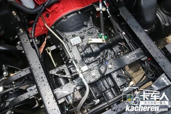 東風(fēng)多利卡D9搭載康明斯發(fā)動機