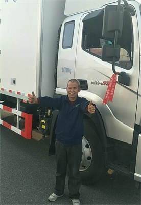 盧師傅為福田奧鈴大黃蜂點贊