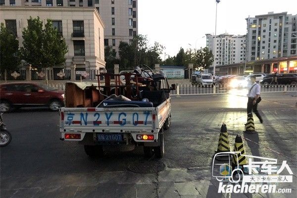 駕駛福田祥菱物流之星 開(kāi)工