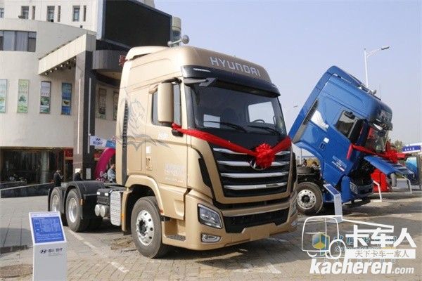 四川現(xiàn)代創(chuàng)虎黃金特別版牽引車