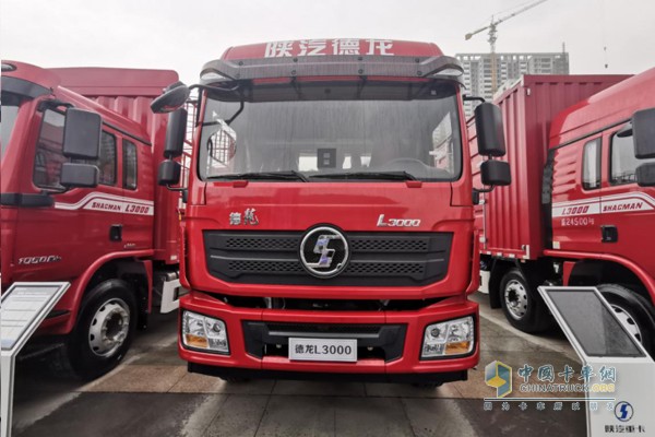 搭載玉柴YC6A300發動機的L3000 載貨車底盤