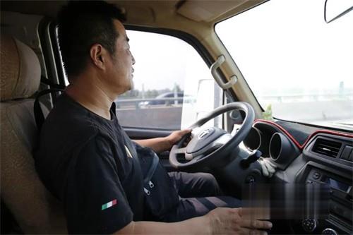 飛碟汽車(chē) 載貨車(chē)