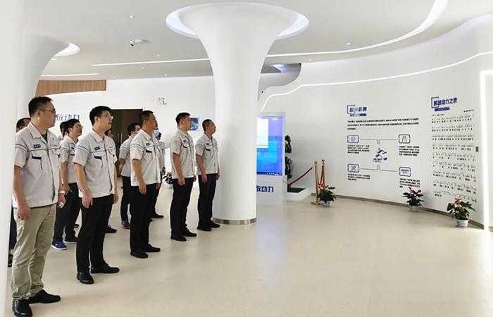 解放動力,發動機