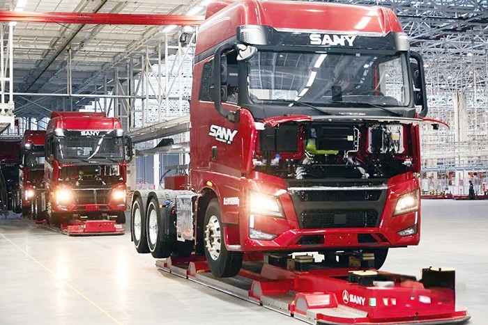 三一集團(tuán) 智聯(lián)重卡產(chǎn)業(yè)園 整車批量下線