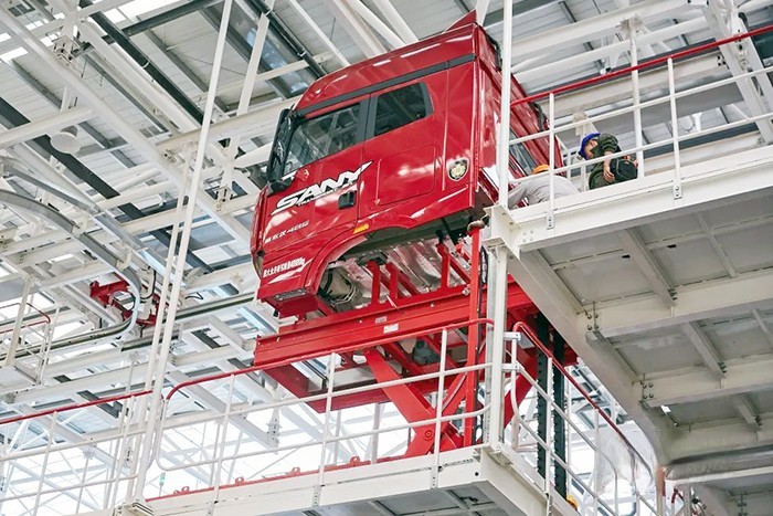 三一集團(tuán) 智聯(lián)重卡產(chǎn)業(yè)園 整車批量下線