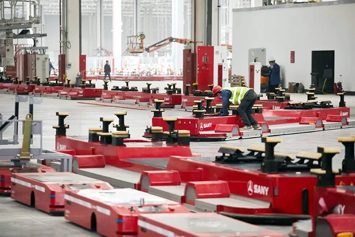 三一集團(tuán) 智聯(lián)重卡產(chǎn)業(yè)園 整車批量下線