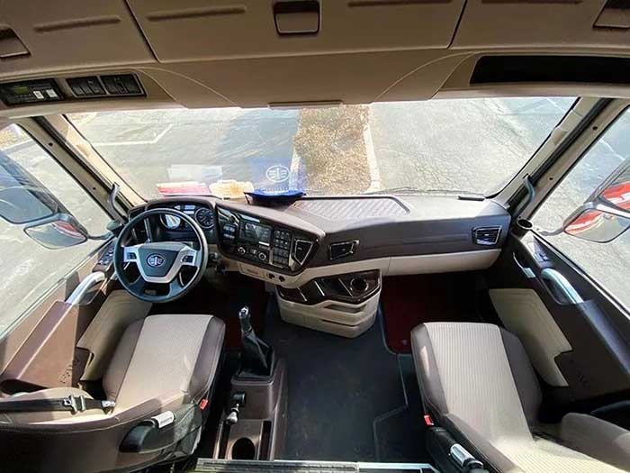 解放青汽JH6 6x2領航版AMT