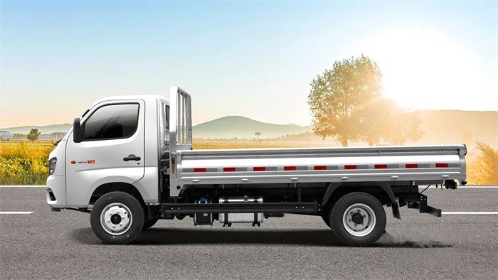 驍運(yùn)載貨車