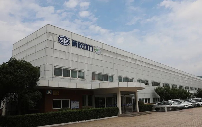 解放動力,發動機