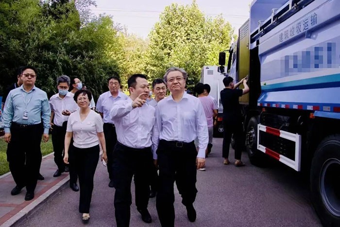 河北省委常委、唐山市委書記武衛(wèi)東專程參觀解放氫能產(chǎn)品