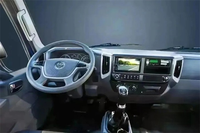 福田瑞沃  金剛  大黃牌