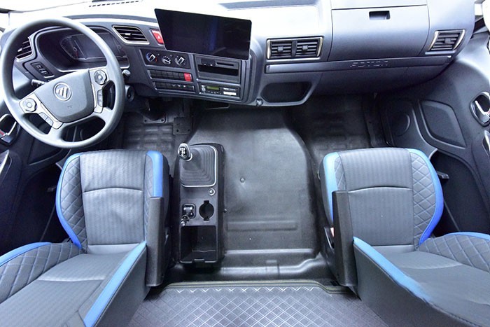 歐航第三代超級中卡采用滿足歐盟ECER29-03標準的H型駕駛室架構(gòu)