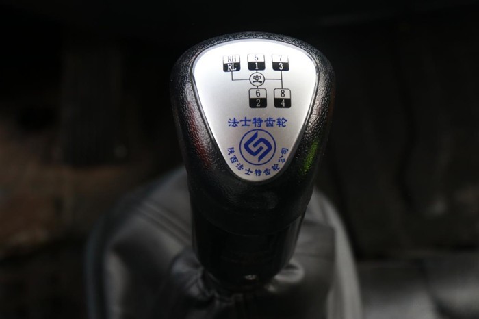 解放輕卡爬山虎