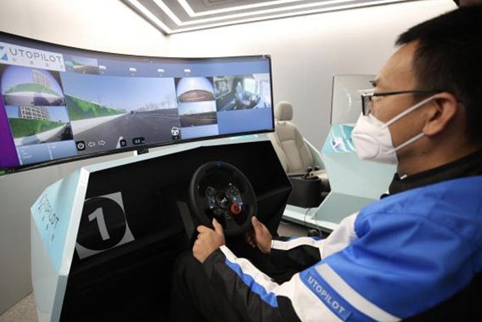 洋山港:智能重卡無人駕駛邁向常態(tài)化運(yùn)營(yíng)