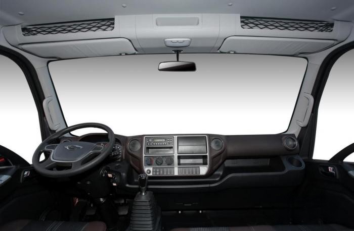 無懼坡路，一路暢行，領(lǐng)航M6小八檔產(chǎn)品專為山區(qū)定制而來