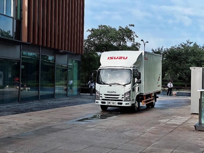 駛向創富快車道，首選藍牌輕卡江西五十鈴翼放EC 2.5輕卡