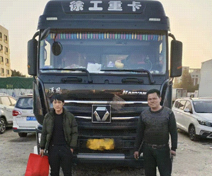 春節(jié)不打烊,福建客戶為徐工服務(wù)點(diǎn)贊!