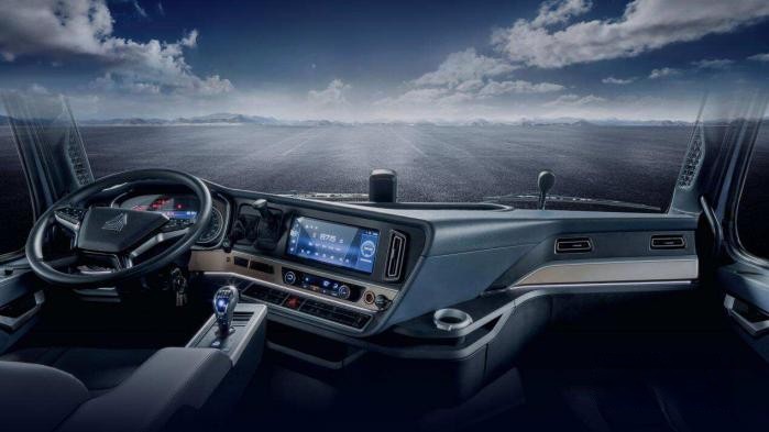 中國重汽豪沃TH7/WP15T/680馬力咆哮而來 超凡實力加冕“干線物流之王”