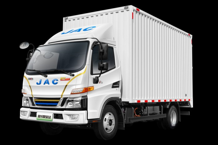 特價車、0利息、2000元油卡，江淮1卡超級會員日豪禮相送助創(chuàng)富