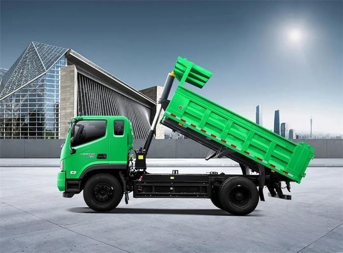 引領(lǐng)新能源浪潮 大金剛ES5 EV新能源工程車(chē)榮獲“城市綠色運(yùn)輸新能源工程車(chē)”大獎(jiǎng)