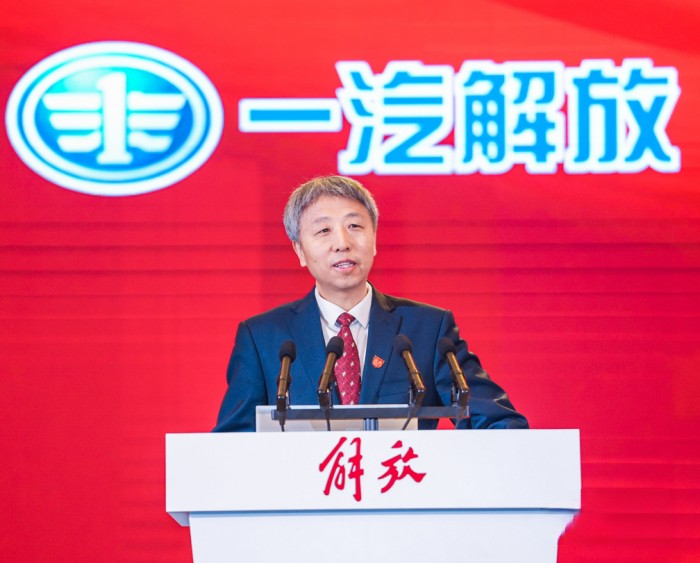 以25.7%的終端份額引領(lǐng)市場(chǎng),以27.9萬(wàn)輛確保“雙第一” 一汽解放亮劍2023!