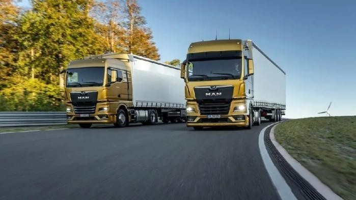 以品質贏未來 全新曼恩TGX斬獲“2023年度值得用戶信賴可靠運輸牽引車”大獎