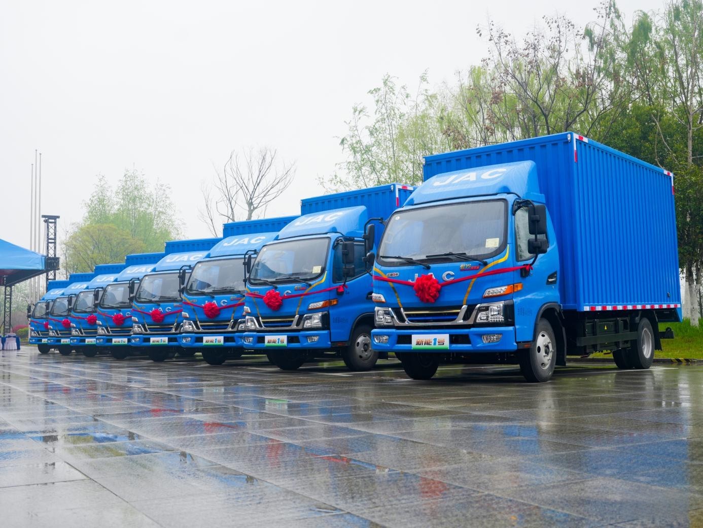 大單不斷！江淮1卡提速駛入新能源商用車賽道，實現全面領先