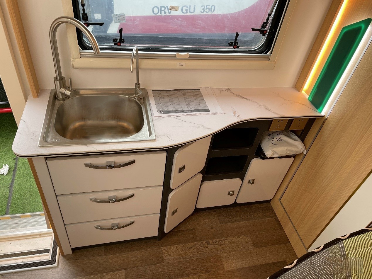 開著奧鈴M卡房車出發(fā),享受美好Vanlife