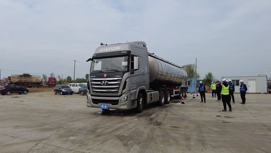 開展創虎重卡技能大比武 現代商用車為康泰物流送關愛