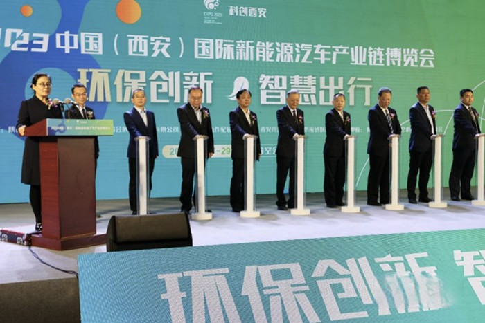 引領智慧綠能 陜汽重卡產(chǎn)業(yè)鏈全系產(chǎn)品亮相新博會