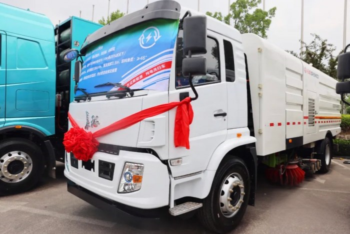 獲行業(yè)用戶認(rèn)可 長(zhǎng)征汽車亮相石家莊產(chǎn)需對(duì)接會(huì)!