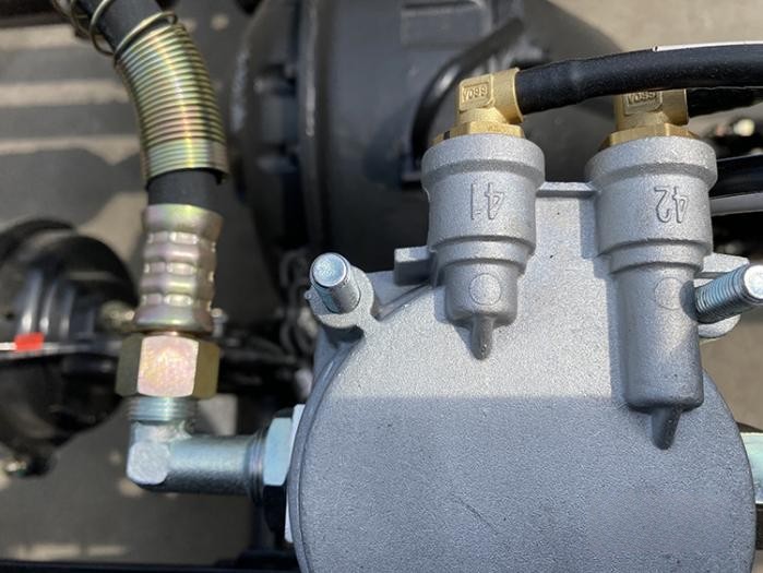 解放青汽JK6 4×2 320馬力大單橋載貨！一身“掙”能量太讓人心動了！